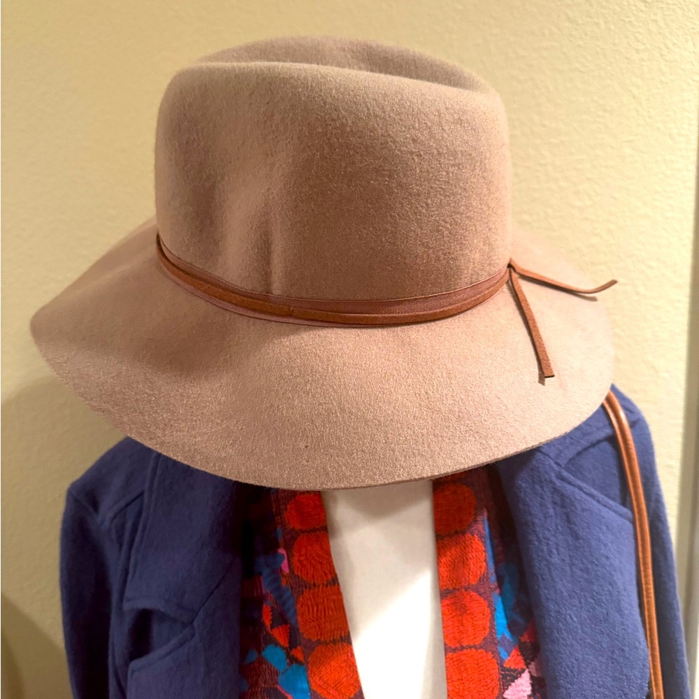 Hinge Wool Hat In Cream